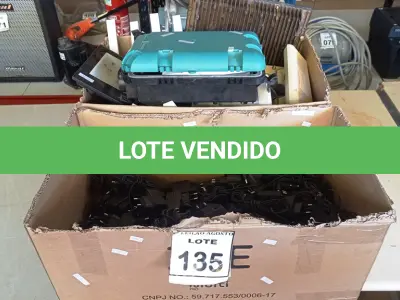 LOTE 135 - 01 CAIXA PARA REDE FIBRA ÓTICA E GRANDE QUANTIDADE DE FONTES E ROTEADORES. (NO ESTADO) ATENÇÃO! FAZER A VISITAÇÃO ANTES DE ARREMATAR, NÃO SABEMOS SE FUNCIONA, LEILÃO NÃO TEM GARANTIA E NEM DEVOLUÇÃO, SUJEITO A POSSÍVEIS AVARIAS VISÍVEIS/OCULTAS E/OU AUSÊNCIA DE COMPONENTES.