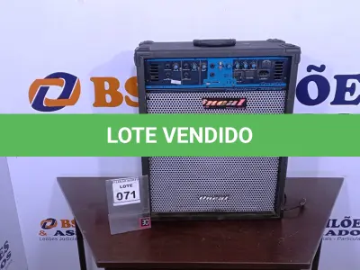 LOTE 071 - 01 CAIXA AMPLIFICADORA. (NO ESTADO) ATENÇÃO! FAZER A VISITAÇÃO ANTES DE ARREMATAR, NÃO SABEMOS SE FUNCIONA, LEILÃO NÃO TEM GARANTIA E NEM DEVOLUÇÃO, SUJEITO A POSSÍVEIS AVARIAS VISÍVEIS/OCULTAS E/OU AUSÊNCIA DE COMPONENTES.