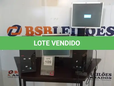LOTE 109 - 02 CPU MARCA LENOVO E 02 MONITORES MARCA LG. (NO ESTADO) ATENÇÃO! FAZER A VISITAÇÃO ANTES DE ARREMATAR, NÃO SABEMOS SE FUNCIONA, LEILÃO NÃO TEM GARANTIA E NEM DEVOLUÇÃO, SUJEITO A POSSÍVEIS AVARIAS VISÍVEIS/OCULTAS E/OU AUSÊNCIA DE COMPONENTES.
