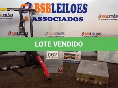 LOTE 062 - 01 CENTRAL MULTIMIDIA MP5, 01 AMPLIFICADOR COMPACTO, 01 GERADOR DE OZÔNIO E 01 SUPORTE PARA BICICLETA. (NO ESTADO) ATENÇÃO! FAZER A VISITAÇÃO ANTES DE ARREMATAR, NÃO SABEMOS SE FUNCIONA, LEILÃO NÃO TEM GARANTIA E NEM DEVOLUÇÃO, SUJEITO A POSSÍVEIS AVARIAS VISÍVEIS/OCULTAS E/OU AUSÊNCIA DE COMPONENTES.