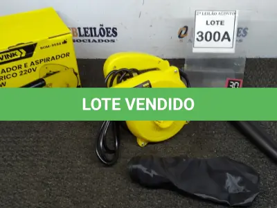 LOTE 300 - 01 SOPRADOR  E ASPIRADOR ELÉTRICO 220V 700W 13600RPM. (NO ESTADO) ATENÇÃO! FAZER A VISITAÇÃO ANTES DE ARREMATAR, NÃO SABEMOS SE FUNCIONA. LEILÃO NÃO TEM GARANTIA E NEM DEVOLUÇÃO, SUJEITO A POSSÍVEIS AVARIAS VISÍVEIS/OCULTAS E/OU AUSÊNCIA DE COMPONENTES.