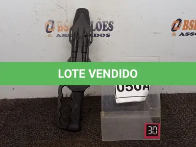 LOTE 050 - 01 FACÃO  IMPORTADA AÇO INOXIDÁVEL CABO EM MADEIRA  FULL TANG BAINHA DE NYLON TAMANHO TOTAL 50CM PESO 526G JÁ AFIADA  . (NO ESTADO) ATENÇÃO! FAZER A VISITAÇÃO ANTES DE ARREMATAR, NÃO SABEMOS SE FUNCIONA. LEILÃO NÃO TEM GARANTIA E NEM DEVOLUÇÃO, SUJEITO A POSSÍVEIS AVARIAS VISÍVEIS/OCULTAS E/OU AUSÊNCIA DE COMPONENTES.