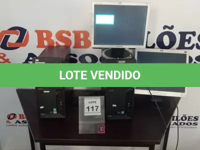 LOTE 117 - 02 CPU MARCA LENOVO E 02 MONITORES MARCAS VARIADAS. (NO ESTADO) ATENÇÃO! FAZER A VISITAÇÃO ANTES DE ARREMATAR, NÃO SABEMOS SE FUNCIONA, LEILÃO NÃO TEM GARANTIA E NEM DEVOLUÇÃO, SUJEITO A POSSÍVEIS AVARIAS VISÍVEIS/OCULTAS E/OU AUSÊNCIA DE COMPONENTES.
