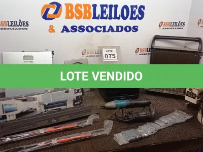 LOTE 075 - 01 GRILL ELÉTRICO MARCA GEORGE FOREMAN, 01 SUPORTE DE TV, 01 APARELHO DE HOME THEATRE, 02 BALANÇAS DIGITAIS, 01 PARAFUSADEIRA COM AVARIAS, 01 LEITOR DE CÓDIGO DE BARRAS E 01 MICROSCÓPIO INCOMPLETO. (NO ESTADO) ATENÇÃO! FAZER A VISITAÇÃO ANTES DE ARREMATAR, NÃO SABEMOS SE FUNCIONA, LEILÃO NÃO TEM GARANTIA E NEM DEVOLUÇÃO, SUJEITO A POSSÍVEIS AVARIAS VISÍVEIS/OCULTAS E/OU AUSÊNCIA DE COMPONENTES.