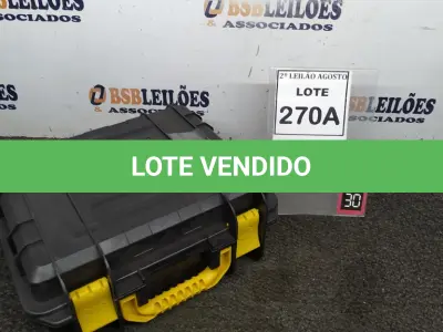 LOTE 270 - 01 NIVEL A LASER COM 2 BATERIAS MALETA ÓCULOS DE PROTEÇÃO. (NO ESTADO) ATENÇÃO! FAZER A VISITAÇÃO ANTES DE ARREMATAR, NÃO SABEMOS SE FUNCIONA. LEILÃO NÃO TEM GARANTIA E NEM DEVOLUÇÃO, SUJEITO A POSSÍVEIS AVARIAS VISÍVEIS/OCULTAS E/OU AUSÊNCIA DE COMPONENTES.