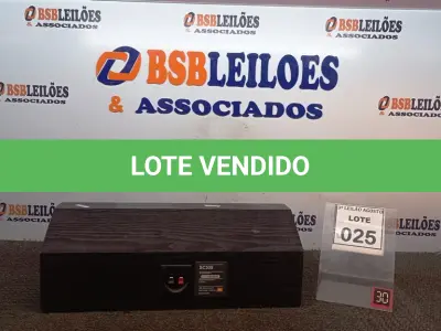 LOTE 025 - 01 CAIXA DE SOM JBL. (NO ESTADO) ATENÇÃO! FAZER A VISITAÇÃO ANTES DE ARREMATAR, NÃO SABEMOS SE FUNCIONA, LEILÃO NÃO TEM GARANTIA E NEM DEVOLUÇÃO, SUJEITO A POSSÍVEIS AVARIAS VISÍVEIS/OCULTAS E/OU AUSÊNCIA DE COMPONENTES.