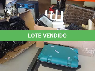 LOTE 135 - 01 CAIXA PARA REDE FIBRA ÓTICA E GRANDE QUANTIDADE DE FONTES E ROTEADORES. (NO ESTADO) ATENÇÃO! FAZER A VISITAÇÃO ANTES DE ARREMATAR, NÃO SABEMOS SE FUNCIONA, LEILÃO NÃO TEM GARANTIA E NEM DEVOLUÇÃO, SUJEITO A POSSÍVEIS AVARIAS VISÍVEIS/OCULTAS E/OU AUSÊNCIA DE COMPONENTES.
