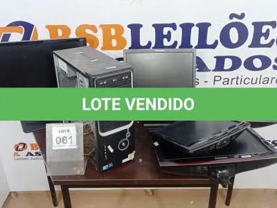 LOTE 061 - 05 MONITORES DE MARCAS E MODELOS DIVERSOS E 01 CPU. (NO ESTADO) ATENÇÃO! FAZER A VISITAÇÃO ANTES DE ARREMATAR, NÃO SABEMOS SE FUNCIONA, LEILÃO NÃO TEM GARANTIA E NEM DEVOLUÇÃO, SUJEITO A POSSÍVEIS AVARIAS VISÍVEIS/OCULTAS E/OU AUSÊNCIA DE COMPONENTES.