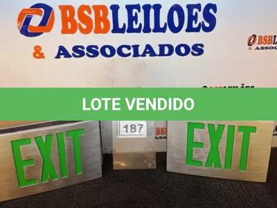LOTE 187 - 02 PLACAS LUMINOSAS EXIT. (NO ESTADO) ATENÇÃO! FAZER A VISITAÇÃO ANTES DE ARREMATAR, NÃO SABEMOS SE FUNCIONA, LEILÃO NÃO TEM GARANTIA E NEM DEVOLUÇÃO, SUJEITO A POSSÍVEIS AVARIAS VISÍVEIS/OCULTAS E/OU AUSÊNCIA DE COMPONENTES.