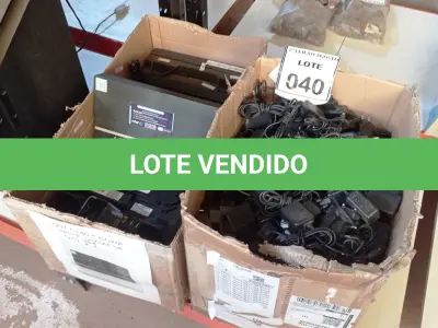 LOTE 040 - 01 LOTE COM GRANDE QUANTIDADE DE FONTES E ROTEADORES. (NO ESTADO) ATENÇÃO! FAZER A VISITAÇÃO ANTES DE ARREMATAR, NÃO SABEMOS SE FUNCIONA, LEILÃO NÃO TEM GARANTIA E NEM DEVOLUÇÃO, SUJEITO A POSSÍVEIS AVARIAS VISÍVEIS/OCULTAS E/OU AUSÊNCIA DE COMPONENTES.