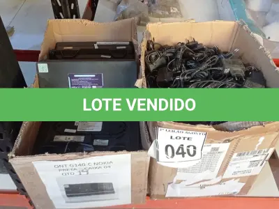 LOTE 040 - 01 LOTE COM GRANDE QUANTIDADE DE FONTES E ROTEADORES. (NO ESTADO) ATENÇÃO! FAZER A VISITAÇÃO ANTES DE ARREMATAR, NÃO SABEMOS SE FUNCIONA, LEILÃO NÃO TEM GARANTIA E NEM DEVOLUÇÃO, SUJEITO A POSSÍVEIS AVARIAS VISÍVEIS/OCULTAS E/OU AUSÊNCIA DE COMPONENTES.