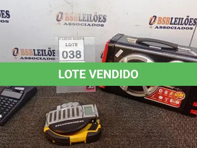 LOTE 038 - 01 CAIXA DE SOM BLUETOOTH, 01 FILMADORA MARCA PANASONIC, 01 TRANSCODER,01 REPRODUTOR DE CP MP3 E 01 CALCULADORA COMERCIAL MARCA HP. (NO ESTADO) ATENÇÃO! FAZER A VISITAÇÃO ANTES DE ARREMATAR, NÃO SABEMOS SE FUNCIONA, LEILÃO NÃO TEM GARANTIA E NEM DEVOLUÇÃO, SUJEITO A POSSÍVEIS AVARIAS VISÍVEIS/OCULTAS E/OU AUSÊNCIA DE COMPONENTES.