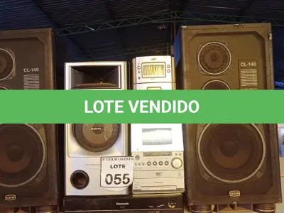 LOTE 055 - 01 APARELHO DE DVD, 01MICRO COMPONENTE SYSTEM, 01 RECEIVER SYSTEM E 03 CAIXAS DE SOM. (NO ESTADO) ATENÇÃO! FAZER A VISITAÇÃO ANTES DE ARREMATAR, NÃO SABEMOS SE FUNCIONA, LEILÃO NÃO TEM GARANTIA E NEM DEVOLUÇÃO, SUJEITO A POSSÍVEIS AVARIAS VISÍVEIS/OCULTAS E/OU AUSÊNCIA DE COMPONENTES.