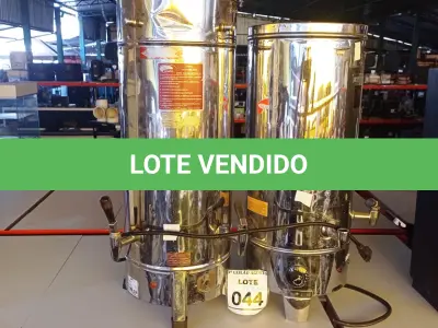 LOTE 044 - 02 CAFETEIRAS INDUSTRIAIS. (NO ESTADO) ATENÇÃO! FAZER A VISITAÇÃO ANTES DE ARREMATAR, NÃO SABEMOS SE FUNCIONA, LEILÃO NÃO TEM GARANTIA E NEM DEVOLUÇÃO, SUJEITO A POSSÍVEIS AVARIAS VISÍVEIS/OCULTAS E/OU AUSÊNCIA DE COMPONENTES.