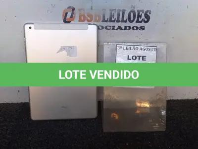 LOTE 179 - 01 IPAD. (NO ESTADO) ATENÇÃO! FAZER A VISITAÇÃO ANTES DE ARREMATAR, NÃO SABEMOS SE FUNCIONA, LEILÃO NÃO TEM GARANTIA E NEM DEVOLUÇÃO, SUJEITO A POSSÍVEIS AVARIAS VISÍVEIS/OCULTAS E/OU AUSÊNCIA DE COMPONENTES.