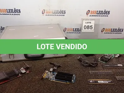 LOTE 085 - 03 PLACAS DE VÍDEO E 04 MÓDULOS DE MEMÓRIA RAM E 01 CASE. (NO ESTADO) ATENÇÃO! FAZER A VISITAÇÃO ANTES DE ARREMATAR, NÃO SABEMOS SE FUNCIONA, LEILÃO NÃO TEM GARANTIA E NEM DEVOLUÇÃO, SUJEITO A POSSÍVEIS AVARIAS VISÍVEIS/OCULTAS E/OU AUSÊNCIA DE COMPONENTES.