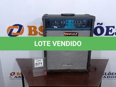 LOTE 071 - 01 CAIXA AMPLIFICADORA. (NO ESTADO) ATENÇÃO! FAZER A VISITAÇÃO ANTES DE ARREMATAR, NÃO SABEMOS SE FUNCIONA, LEILÃO NÃO TEM GARANTIA E NEM DEVOLUÇÃO, SUJEITO A POSSÍVEIS AVARIAS VISÍVEIS/OCULTAS E/OU AUSÊNCIA DE COMPONENTES.