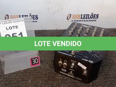 LOTE 051 - 01 MIXER PROFISSIONAL DE 2 CANAIS VMX200USB. (NO ESTADO) ATENÇÃO! FAZER A VISITAÇÃO ANTES DE ARREMATAR, NÃO SABEMOS SE FUNCIONA, LEILÃO NÃO TEM GARANTIA E NEM DEVOLUÇÃO, SUJEITO A POSSÍVEIS AVARIAS VISÍVEIS/OCULTAS E/OU AUSÊNCIA DE COMPONENTES.
