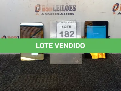 LOTE 182 - 02 TABLETS MARCA DELL. (NO ESTADO) ATENÇÃO! FAZER A VISITAÇÃO ANTES DE ARREMATAR, NÃO SABEMOS SE FUNCIONA, LEILÃO NÃO TEM GARANTIA E NEM DEVOLUÇÃO, SUJEITO A POSSÍVEIS AVARIAS VISÍVEIS/OCULTAS E/OU AUSÊNCIA DE COMPONENTES.
