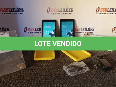 LOTE 217 - 02 TABLETS MARCA CCE COM FONTE. (NO ESTADO) ATENÇÃO! FAZER A VISITAÇÃO ANTES DE ARREMATAR, NÃO SABEMOS SE FUNCIONA, LEILÃO NÃO TEM GARANTIA E NEM DEVOLUÇÃO, SUJEITO A POSSÍVEIS AVARIAS VISÍVEIS/OCULTAS E/OU AUSÊNCIA DE COMPONENTES.