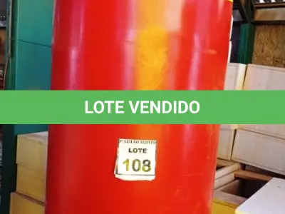 LOTE 108 - 01 LIXEIRA GRANDE REDONDA COM TAMPA. (NO ESTADO) ATENÇÃO! FAZER A VISITAÇÃO ANTES DE ARREMATAR, NÃO SABEMOS SE FUNCIONA, LEILÃO NÃO TEM GARANTIA E NEM DEVOLUÇÃO, SUJEITO A POSSÍVEIS AVARIAS VISÍVEIS/OCULTAS E/OU AUSÊNCIA DE COMPONENTES.