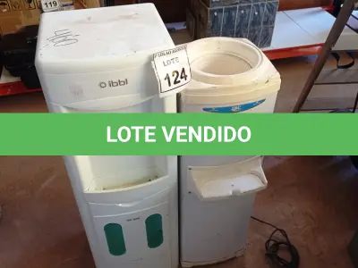 LOTE 124 - 02 BEBEDOUROS SENDO 01 PARA GARRAFÃO (NO ESTADO) ATENÇÃO! FAZER A VISITAÇÃO ANTES DE ARREMATAR, NÃO SABEMOS SE FUNCIONA, LEILÃO NÃO TEM GARANTIA E NEM DEVOLUÇÃO, SUJEITO A POSSÍVEIS AVARIAS VISÍVEIS/OCULTAS E/OU AUSÊNCIA DE COMPONENTES.