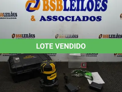 LOTE 260 - 01 NIVEL A LASER COM 2 BATERIAS MALETA ÓCULOS DE PROTEÇÃO. (NO ESTADO) ATENÇÃO! FAZER A VISITAÇÃO ANTES DE ARREMATAR, NÃO SABEMOS SE FUNCIONA. LEILÃO NÃO TEM GARANTIA E NEM DEVOLUÇÃO, SUJEITO A POSSÍVEIS AVARIAS VISÍVEIS/OCULTAS E/OU AUSÊNCIA DE COMPONENTES.