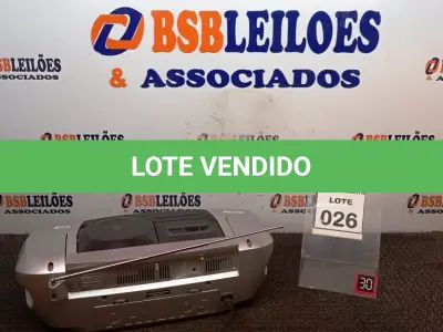 LOTE 026 - 01 CD PLAYER PORTÁTIL MODELO TUNER BASS REFLEX. (NO ESTADO) ATENÇÃO! FAZER A VISITAÇÃO ANTES DE ARREMATAR, NÃO SABEMOS SE FUNCIONA, LEILÃO NÃO TEM GARANTIA E NEM DEVOLUÇÃO, SUJEITO A POSSÍVEIS AVARIAS VISÍVEIS/OCULTAS E/OU AUSÊNCIA DE COMPONENTES.