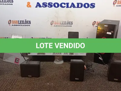 LOTE 047 - 01 HOME THEATER COM 06 CAIXAS MARCA PHILCO. (NO ESTADO) ATENÇÃO! FAZER A VISITAÇÃO ANTES DE ARREMATAR, NÃO SABEMOS SE FUNCIONA, LEILÃO NÃO TEM GARANTIA E NEM DEVOLUÇÃO, SUJEITO A POSSÍVEIS AVARIAS VISÍVEIS/OCULTAS E/OU AUSÊNCIA DE COMPONENTES.