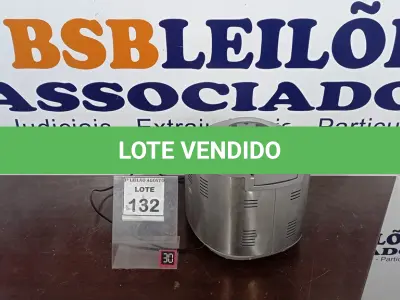 LOTE 132 - 01 MÁQUINA DE FAZER PÃO MODELO HOME BREAD MARCA ARNO. (NO ESTADO) ATENÇÃO! FAZER A VISITAÇÃO ANTES DE ARREMATAR, NÃO SABEMOS SE FUNCIONA, LEILÃO NÃO TEM GARANTIA E NEM DEVOLUÇÃO, SUJEITO A POSSÍVEIS AVARIAS VISÍVEIS/OCULTAS E/OU AUSÊNCIA DE COMPONENTES.