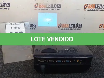 LOTE 203 - 01 PROJETOR BENQ. (NO ESTADO) ATENÇÃO! FAZER A VISITAÇÃO ANTES DE ARREMATAR, NÃO SABEMOS SE FUNCIONA, LEILÃO NÃO TEM GARANTIA E NEM DEVOLUÇÃO, SUJEITO A POSSÍVEIS AVARIAS VISÍVEIS/OCULTAS E/OU AUSÊNCIA DE COMPONENTES.