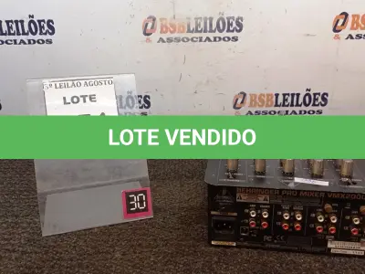 LOTE 051 - 01 MIXER PROFISSIONAL DE 2 CANAIS VMX200USB. (NO ESTADO) ATENÇÃO! FAZER A VISITAÇÃO ANTES DE ARREMATAR, NÃO SABEMOS SE FUNCIONA, LEILÃO NÃO TEM GARANTIA E NEM DEVOLUÇÃO, SUJEITO A POSSÍVEIS AVARIAS VISÍVEIS/OCULTAS E/OU AUSÊNCIA DE COMPONENTES.