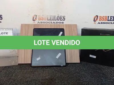 LOTE 170 - 01 TABLET MARCA NEXTTAB. (NO ESTADO) ATENÇÃO! FAZER A VISITAÇÃO ANTES DE ARREMATAR, NÃO SABEMOS SE FUNCIONA, LEILÃO NÃO TEM GARANTIA E NEM DEVOLUÇÃO, SUJEITO A POSSÍVEIS AVARIAS VISÍVEIS/OCULTAS E/OU AUSÊNCIA DE COMPONENTES.
