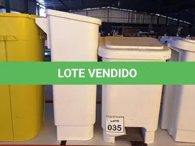 LOTE 035 - 05 LIXEIRAS SENDO 02 COM TAMPA. (NO ESTADO) ATENÇÃO! FAZER A VISITAÇÃO ANTES DE ARREMATAR, NÃO SABEMOS SE FUNCIONA, LEILÃO NÃO TEM GARANTIA E NEM DEVOLUÇÃO, SUJEITO A POSSÍVEIS AVARIAS VISÍVEIS/OCULTAS E/OU AUSÊNCIA DE COMPONENTES.