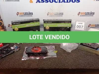 LOTE 007 - 05 PLACAS DE VÍDEOS MARCAS DIVERSAS. (NO ESTADO) ATENÇÃO! FAZER A VISITAÇÃO ANTES DE ARREMATAR, NÃO SABEMOS SE FUNCIONA, LEILÃO NÃO TEM GARANTIA E NEM DEVOLUÇÃO, SUJEITO A POSSÍVEIS AVARIAS VISÍVEIS/OCULTAS E/OU AUSÊNCIA DE COMPONENTES.