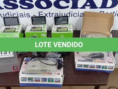 LOTE 131 - 03 GPS TRACKER TV MARCA MULTILASER E 03 MICROFONES PARA SEMINÁRIO. (NO ESTADO) ATENÇÃO! FAZER A VISITAÇÃO ANTES DE ARREMATAR, NÃO SABEMOS SE FUNCIONA, LEILÃO NÃO TEM GARANTIA E NEM DEVOLUÇÃO, SUJEITO A POSSÍVEIS AVARIAS VISÍVEIS/OCULTAS E/OU AUSÊNCIA DE COMPONENTES.