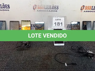 LOTE 181 - 08 CELULARES MARCA POSITIVO E 02 CARREGADORES. (NO ESTADO) ATENÇÃO! FAZER A VISITAÇÃO ANTES DE ARREMATAR, NÃO SABEMOS SE FUNCIONA, LEILÃO NÃO TEM GARANTIA E NEM DEVOLUÇÃO, SUJEITO A POSSÍVEIS AVARIAS VISÍVEIS/OCULTAS E/OU AUSÊNCIA DE COMPONENTES.