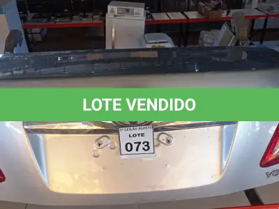 LOTE 073 - 01 TAMPA DE PORTA MALAS PARA TOYTA CAMRY. (NO ESTADO) ATENÇÃO! FAZER A VISITAÇÃO ANTES DE ARREMATAR, NÃO SABEMOS SE FUNCIONA, LEILÃO NÃO TEM GARANTIA E NEM DEVOLUÇÃO, SUJEITO A POSSÍVEIS AVARIAS VISÍVEIS/OCULTAS E/OU AUSÊNCIA DE COMPONENTES.