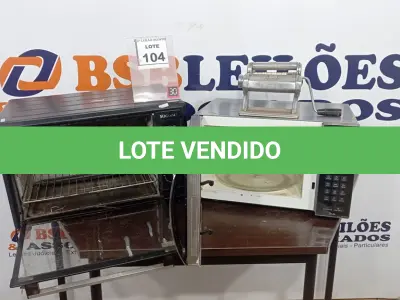 LOTE 104 - 01 MICRO-ONDAS COM PRATO MARCA PANASONIC, 01 FORNO ELÉTRICO MARCA SUGGAR E 01 MÁQUINA DE FAZER MASSAS MARCA MARCATO. (NO ESTADO) ATENÇÃO! FAZER A VISITAÇÃO ANTES DE ARREMATAR, NÃO SABEMOS SE FUNCIONA, LEILÃO NÃO TEM GARANTIA E NEM DEVOLUÇÃO, SUJEITO A POSSÍVEIS AVARIAS VISÍVEIS/OCULTAS E/OU AUSÊNCIA DE COMPONENTES.