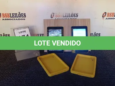 LOTE 174 - 02 TABLETS MARCA CCE. (NO ESTADO) ATENÇÃO! FAZER A VISITAÇÃO ANTES DE ARREMATAR, NÃO SABEMOS SE FUNCIONA, LEILÃO NÃO TEM GARANTIA E NEM DEVOLUÇÃO, SUJEITO A POSSÍVEIS AVARIAS VISÍVEIS/OCULTAS E/OU AUSÊNCIA DE COMPONENTES.