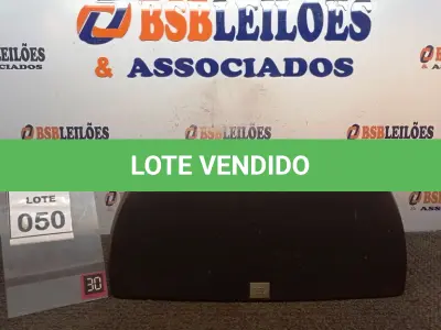 LOTE 050 - 01 CAIXA DE SOM JBL. (NO ESTADO) ATENÇÃO! FAZER A VISITAÇÃO ANTES DE ARREMATAR, NÃO SABEMOS SE FUNCIONA, LEILÃO NÃO TEM GARANTIA E NEM DEVOLUÇÃO, SUJEITO A POSSÍVEIS AVARIAS VISÍVEIS/OCULTAS E/OU AUSÊNCIA DE COMPONENTES.