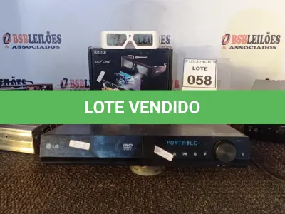 LOTE 058 - 01 APARELHO DE DVD, 01 CD RECEIVER MARCA YAMAHA, 01 RECEPTOR DE TV, 01 RADIO DE CARRO, 01 ÓCULOS 3D, 01 PROJETOR DE LUZES LED E 02 MICROSCÓPIOS INCOMPLETOS. (NO ESTADO) ATENÇÃO! FAZER A VISITAÇÃO ANTES DE ARREMATAR, NÃO SABEMOS SE FUNCIONA, LEILÃO NÃO TEM GARANTIA E NEM DEVOLUÇÃO, SUJEITO A POSSÍVEIS AVARIAS VISÍVEIS/OCULTAS E/OU AUSÊNCIA DE COMPONENTES.