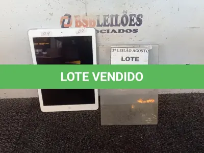 LOTE 179 - 01 IPAD. (NO ESTADO) ATENÇÃO! FAZER A VISITAÇÃO ANTES DE ARREMATAR, NÃO SABEMOS SE FUNCIONA, LEILÃO NÃO TEM GARANTIA E NEM DEVOLUÇÃO, SUJEITO A POSSÍVEIS AVARIAS VISÍVEIS/OCULTAS E/OU AUSÊNCIA DE COMPONENTES.