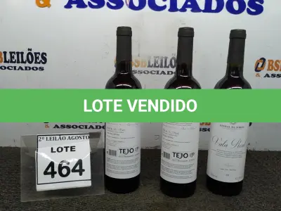 LOTE 464 - 03 GARRAFAS DE VINHO TINTO VALA REAL PORTUGUÊS SAFRA 2019 750ML. (NO ESTADO) ATENÇÃO! FAZER A VISITAÇÃO ANTES DE ARREMATAR, NÃO SABEMOS SE FUNCIONA, LEILÃO NÃO TEM GARANTIA E NEM DEVOLUÇÃO, SUJEITO A POSSÍVEIS AVARIAS VISÍVEIS/OCULTAS E/OU AUSÊNCIA DE COMPONENTES.