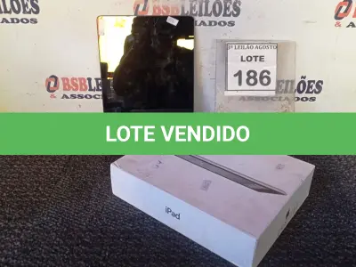 LOTE 186 - 01 IPAD. (NO ESTADO) ATENÇÃO! FAZER A VISITAÇÃO ANTES DE ARREMATAR, NÃO SABEMOS SE FUNCIONA, LEILÃO NÃO TEM GARANTIA E NEM DEVOLUÇÃO, SUJEITO A POSSÍVEIS AVARIAS VISÍVEIS/OCULTAS E/OU AUSÊNCIA DE COMPONENTES.