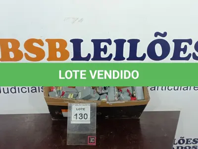 LOTE 130 - 01 LOTE COM GRANDE QUANTIDADE DE INTERRUPTORES. (NO ESTADO) ATENÇÃO! FAZER A VISITAÇÃO ANTES DE ARREMATAR, NÃO SABEMOS SE FUNCIONA, LEILÃO NÃO TEM GARANTIA E NEM DEVOLUÇÃO, SUJEITO A POSSÍVEIS AVARIAS VISÍVEIS/OCULTAS E/OU AUSÊNCIA DE COMPONENTES.