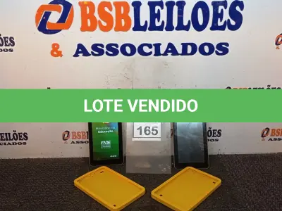 LOTE 165 - 02 TABLETS MARCA CCE. (NO ESTADO) ATENÇÃO! FAZER A VISITAÇÃO ANTES DE ARREMATAR, NÃO SABEMOS SE FUNCIONA, LEILÃO NÃO TEM GARANTIA E NEM DEVOLUÇÃO, SUJEITO A POSSÍVEIS AVARIAS VISÍVEIS/OCULTAS E/OU AUSÊNCIA DE COMPONENTES.