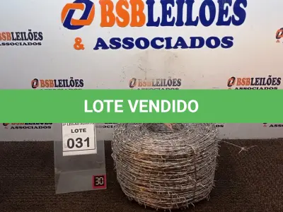 LOTE 031 - 01 ROLO DE ARAME FARPADO COM 500M. (NO ESTADO) ATENÇÃO! FAZER A VISITAÇÃO ANTES DE ARREMATAR, NÃO SABEMOS SE FUNCIONA, LEILÃO NÃO TEM GARANTIA E NEM DEVOLUÇÃO, SUJEITO A POSSÍVEIS AVARIAS VISÍVEIS/OCULTAS E/OU AUSÊNCIA DE COMPONENTES.