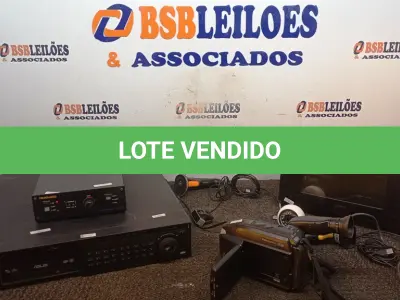 LOTE 037 - 01 APARELHO DVR 03 CÂMERAS DE PC, 02 LEITORAS DE CÓDIGO DE BARRAS E 01 DOCK STATION MARCA SONY. (NO ESTADO) ATENÇÃO! FAZER A VISITAÇÃO ANTES DE ARREMATAR, NÃO SABEMOS SE FUNCIONA, LEILÃO NÃO TEM GARANTIA E NEM DEVOLUÇÃO, SUJEITO A POSSÍVEIS AVARIAS VISÍVEIS/OCULTAS E/OU AUSÊNCIA DE COMPONENTES.