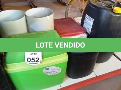 LOTE 052 - 01 TRITURADOR DE PAPEL 02 CAIXAS TÉRMICAS, 02 LIXEIRAS E 01 TAMBOR DE 50L. (NO ESTADO) ATENÇÃO! FAZER A VISITAÇÃO ANTES DE ARREMATAR, NÃO SABEMOS SE FUNCIONA, LEILÃO NÃO TEM GARANTIA E NEM DEVOLUÇÃO, SUJEITO A POSSÍVEIS AVARIAS VISÍVEIS/OCULTAS E/OU AUSÊNCIA DE COMPONENTES.